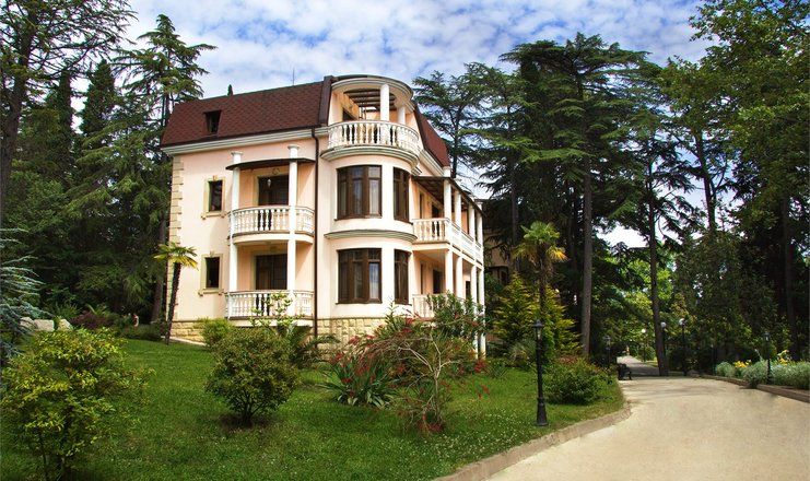 Отель "Luciano Hotel & SPA Sochi"5* (бывш. Санаторий "Золотой Колос")